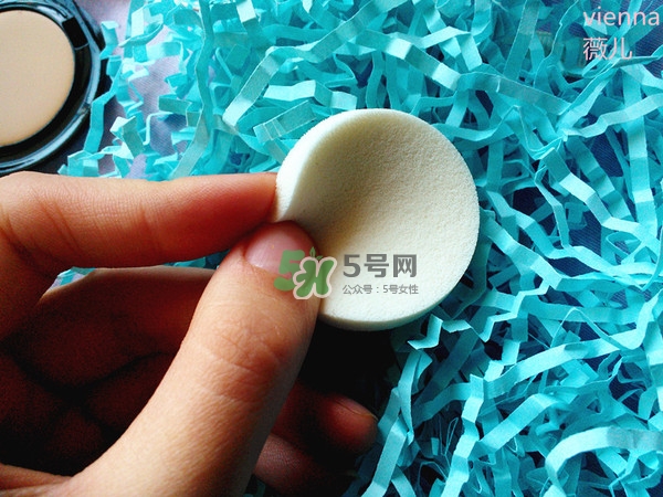 Bobbi Brown芭比波朗粉凝霜怎么樣？芭比波朗無感持妝粉凝霜好用嗎？