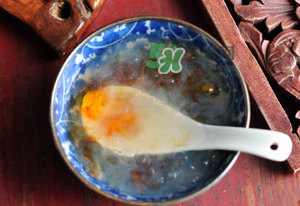 燕窩可以和桃膠一起燉嗎？燕窩燉桃膠的做法大全