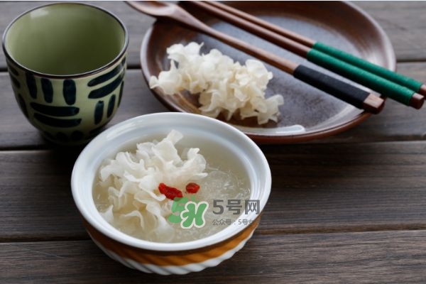 吃燕窩能保胎嗎？燕窩可以和什么一起燉？