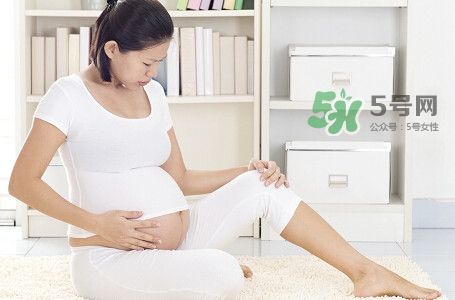 為什么伸懶腰容易抽筋？睡覺伸懶腰時腿抽筋