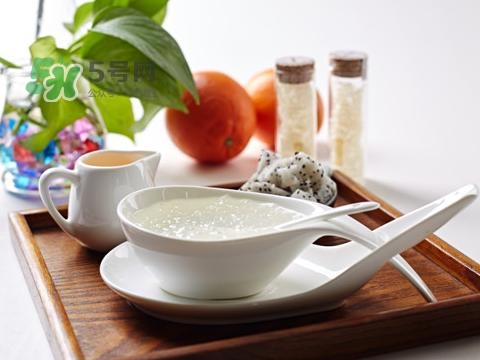 燕窩可以和桃膠一起燉嗎？燕窩燉桃膠的做法大全