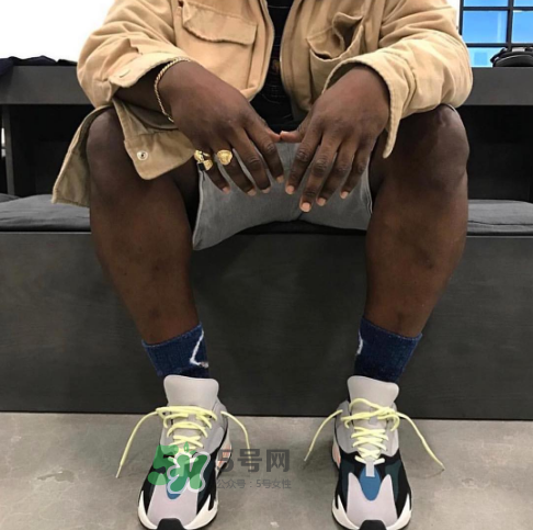 yeezy boost 700上腳效果怎么樣？yeezy boost 700值得買嗎？