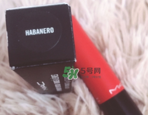 mac魅可立體凝彩唇膏怎么用？魅可立體凝彩唇膏真假辨別