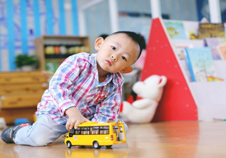 第一次送孩子去幼兒園，你是哪種家長？