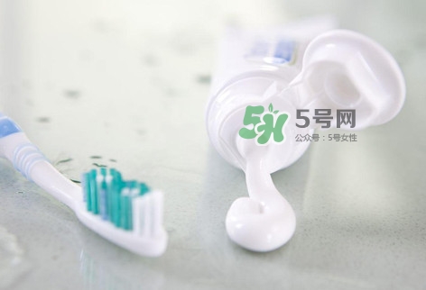 牙膏怎么去黑頭？牙膏去黑頭有用嗎