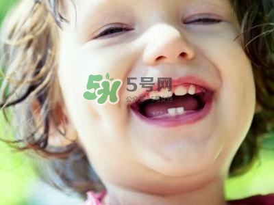 怎么防止寶寶長(zhǎng)蛀牙？別讓孩子吃大人的口水