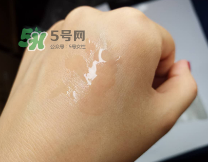 蘭蔻小黑瓶安瓶精華怎么用？蘭蔻小黑瓶安瓶精華使用方式