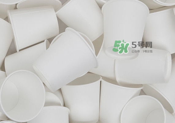 一次性紙杯能做蛋糕嗎？一次性紙杯可以放微波爐嗎？