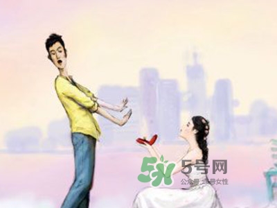 女生怎么撩男生？女生如何追到男神？