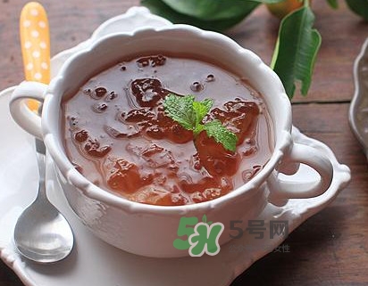 桃膠適合什么人吃？吃桃膠會上火嗎？