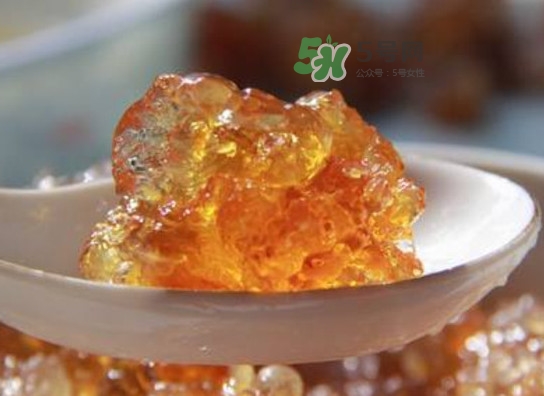 桃膠是怎么形成的？桃膠是什么做的