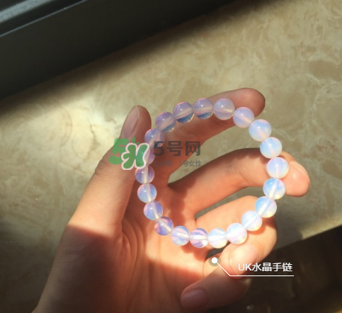 水晶手鏈戴在哪個(gè)手上？水晶手鏈需要開(kāi)光嗎？