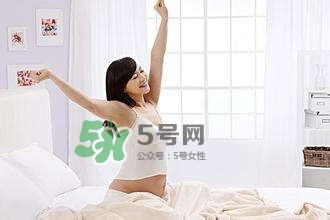 孕婦睡覺能伸懶腰嗎？孕婦睡覺伸懶腰對胎兒有什么影響？