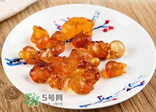 桃膠適合什么人吃？吃桃膠會上火嗎？