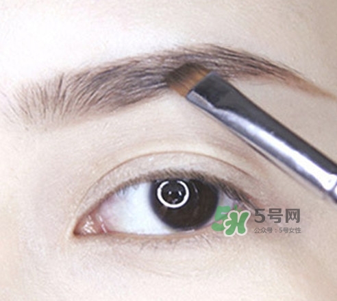 煙熏妝怎么畫？煙熏妝的畫法步驟圖解