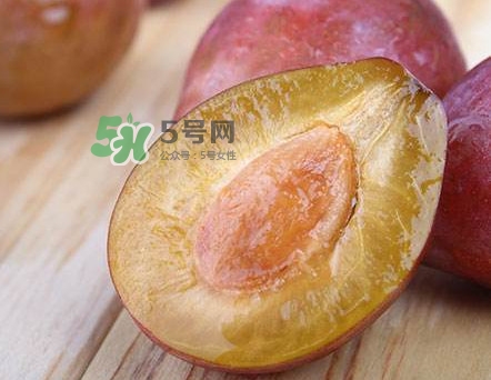 新鮮西梅好吃嗎？新鮮西梅什么味道