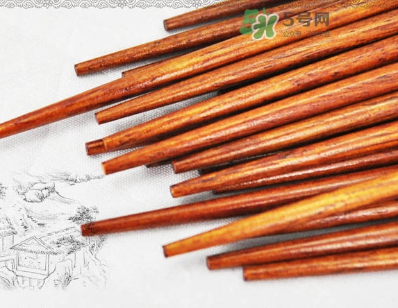木筷子可以放消毒柜嗎？木筷子和竹筷子哪個(gè)好