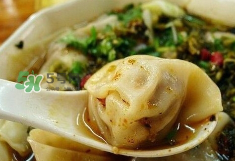 抄手是餛飩嗎？餛飩和抄手有什么區(qū)別