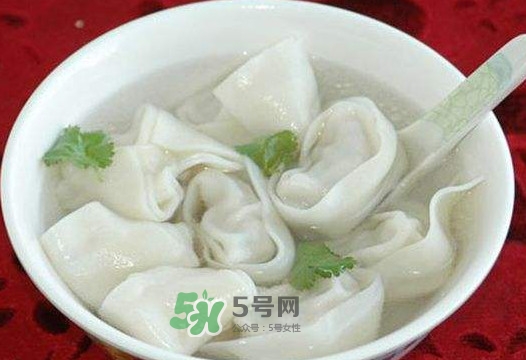 抄手是餛飩嗎？餛飩和抄手有什么區(qū)別