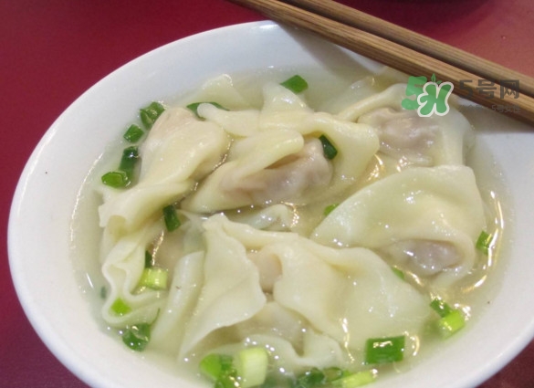 抄手是餛飩嗎？餛飩和抄手有什么區(qū)別