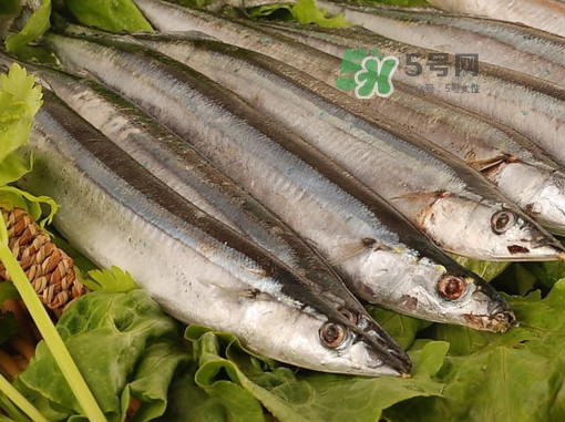 秋刀魚怎么烤好吃？用烤箱烤秋刀魚多少溫度合適