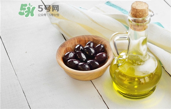 油性皮膚可以用橄欖油嗎？橄欖油擦臉有什么好處？