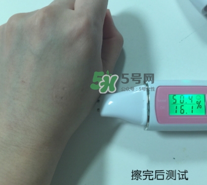 hr黑繃帶對痘痘有用嗎？赫蓮娜黑繃帶面霜使用心得