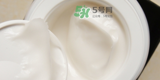 hr白繃帶面霜好用嗎？赫蓮娜白繃帶面霜怎么樣