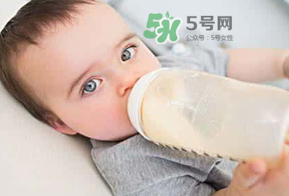 母乳和奶粉能混在一起吃嗎？母乳和奶粉混合喂養(yǎng)好嗎？