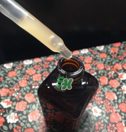 綠寶瓶和小棕瓶哪個好？綠寶瓶和小棕瓶對比