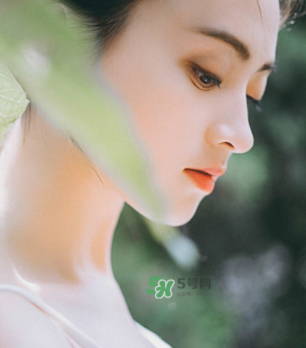 長(zhǎng)閉口用什么護(hù)膚品？長(zhǎng)閉口怎么辦？