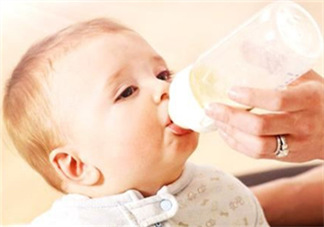 母乳和奶粉能混在一起吃嗎？母乳和奶粉混合喂養(yǎng)好嗎？
