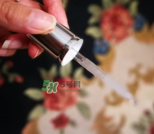 小黑瓶和紅腰子哪個好？小黑瓶和紅腰子哪個先用