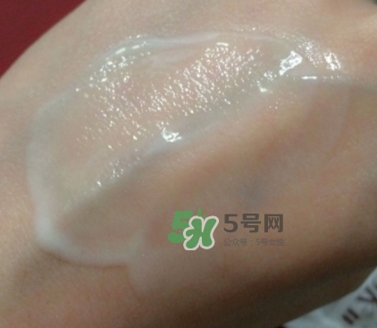 神仙水和小燈泡哪個(gè)好？神仙水和小燈泡使用順序