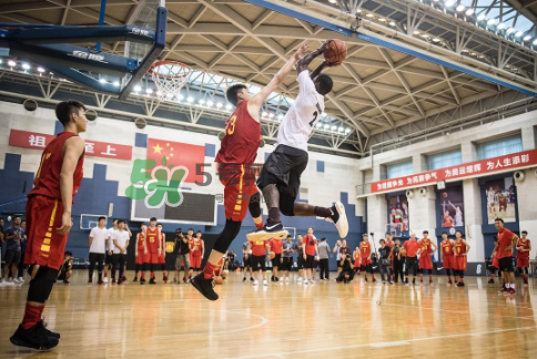 歐文中國行同款夜光鴛鴦kyrie 3怎么樣？耐克夜光鴛鴦kyrie 3測評
