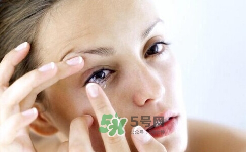 配個(gè)隱形眼鏡多少錢？隱形眼鏡日拋多少錢