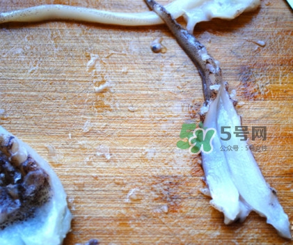 魷魚頭怎么切？魷魚怎么切花刀