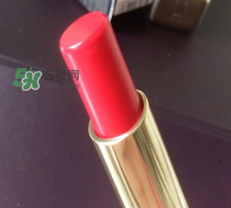 嬌蘭親親唇膏白管和黑管哪個(gè)好？嬌蘭白管和黑管區(qū)別