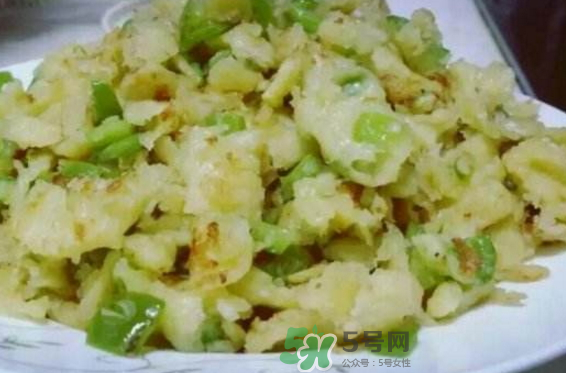 辣椒和面怎么炒？干辣椒面怎么做好吃？