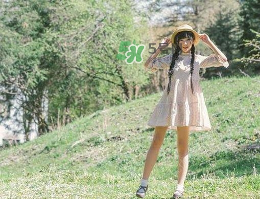 14歲女生胸部變大是正常的嗎？14歲女生的胸多大正常？