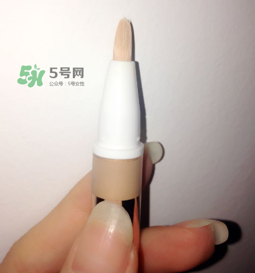 歐萊雅遮瑕筆怎么用？歐萊雅遮瑕筆使用方法