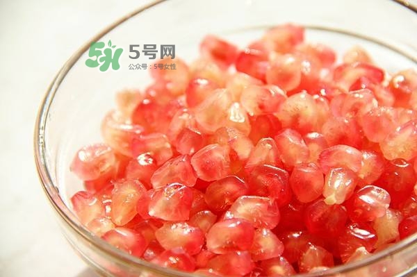 石榴不能和什么一起吃？石榴哪些人不能吃？