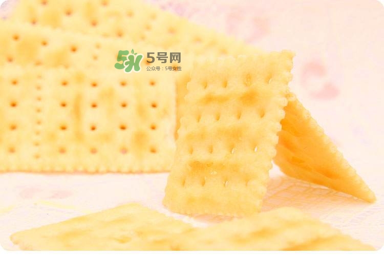 孕婦能吃蘇打餅干嗎？孕婦吃蘇打餅干好嗎？