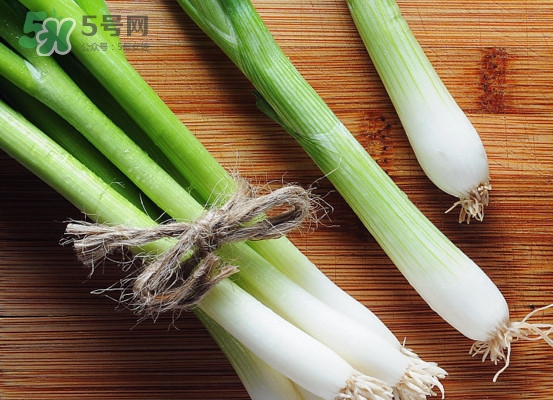 大蔥是怎么種出來(lái)的？大蔥是發(fā)物嗎