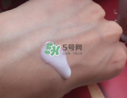 olay小白瓶會長毛嗎？olay小白瓶長黑毛是怎么回事？