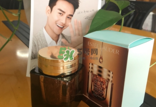 雅詩蘭黛小棕瓶膠囊多少錢？小棕瓶安瓶膠囊專柜價格