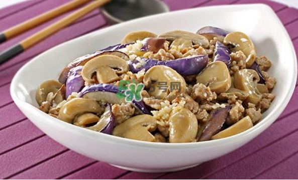 蘑菇不能和茄子一起吃嗎？蘑菇不能和什么一起吃？