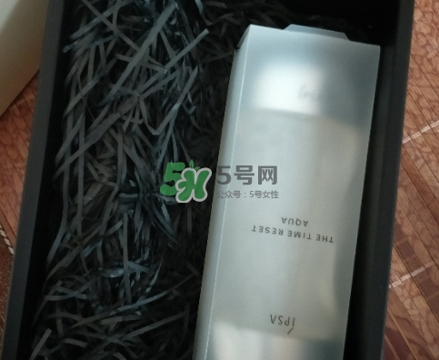 ipsa流金水是玻璃瓶嗎？流金水是塑料的嗎