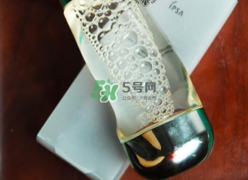 ipsa流金水是玻璃瓶嗎？流金水是塑料的嗎