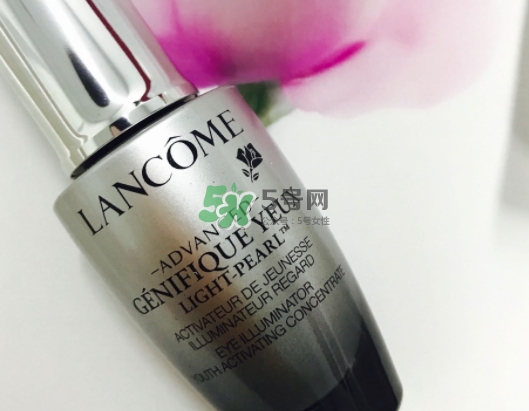 蘭蔻小灰瓶怎么用？蘭蔻小灰瓶眼部精華使用方法